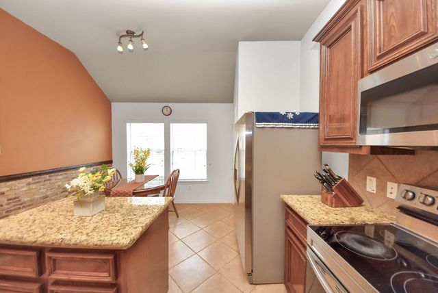 9302 Water Edge Point Lane, Humble, TX 77396