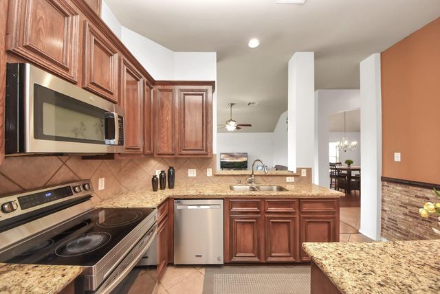9302 Water Edge Point Lane, Humble, TX 77396