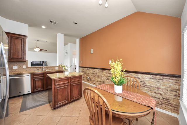 9302 Water Edge Point Lane, Humble, TX 77396