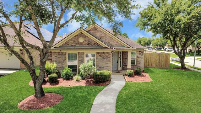 9302 Water Edge Point Lane, Humble, TX 77396