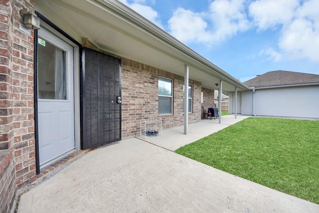 9302 Water Edge Point Lane, Humble, TX 77396