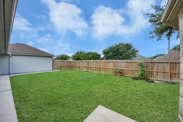 9302 Water Edge Point Lane, Humble, TX 77396