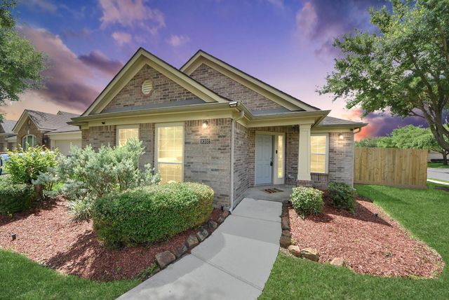 9302 Water Edge Point Lane, Humble, TX 77396