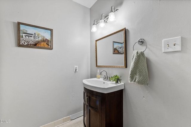 3838 Longleaf Drive NE, Elm City, NC 27822