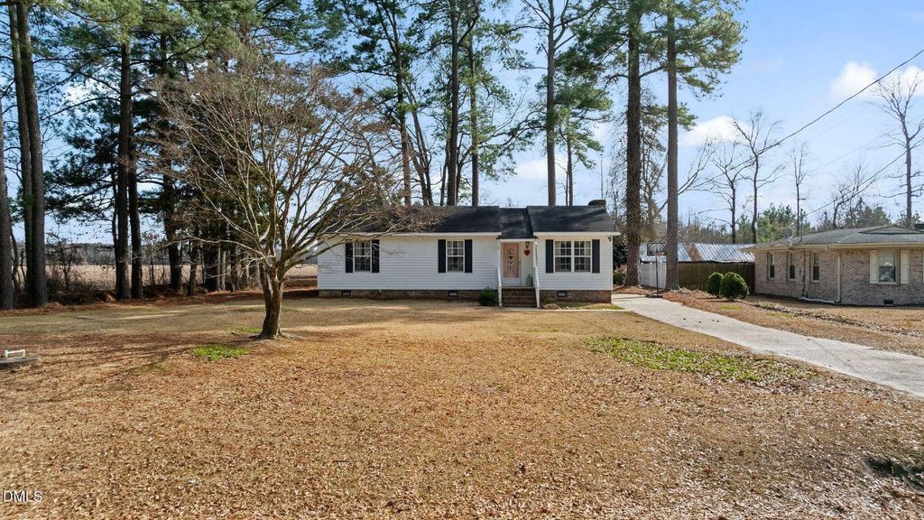 3838 Longleaf Drive NE, Elm City, NC 27822