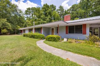 324 Peps Point Road, Hattiesburg, MS 39401