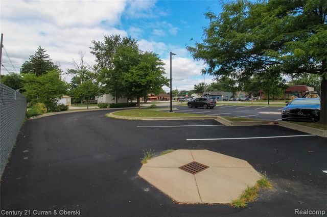 27621 Warren Road, Garden City, MI 48135