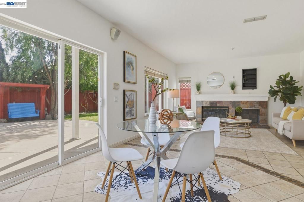 Image 13 of property listing at 5689 Mollie Cir, Livermore, CA 94551