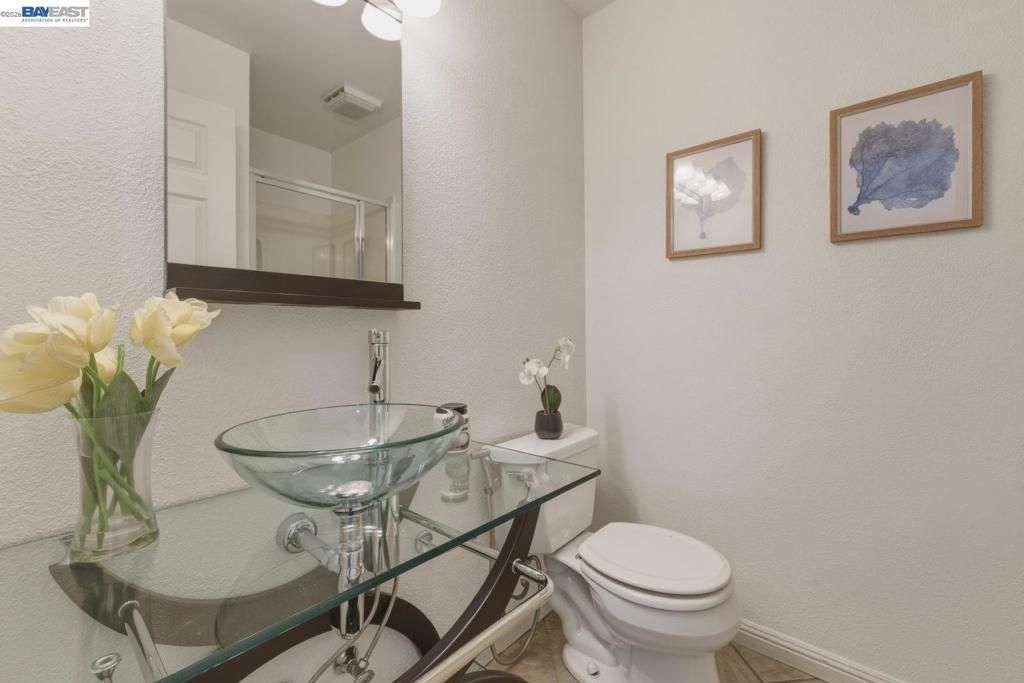 Image 20 of property listing at 5689 Mollie Cir, Livermore, CA 94551