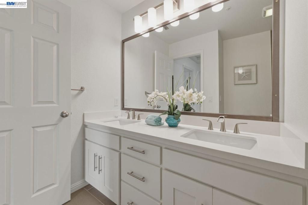 Image 38 of property listing at 5689 Mollie Cir, Livermore, CA 94551