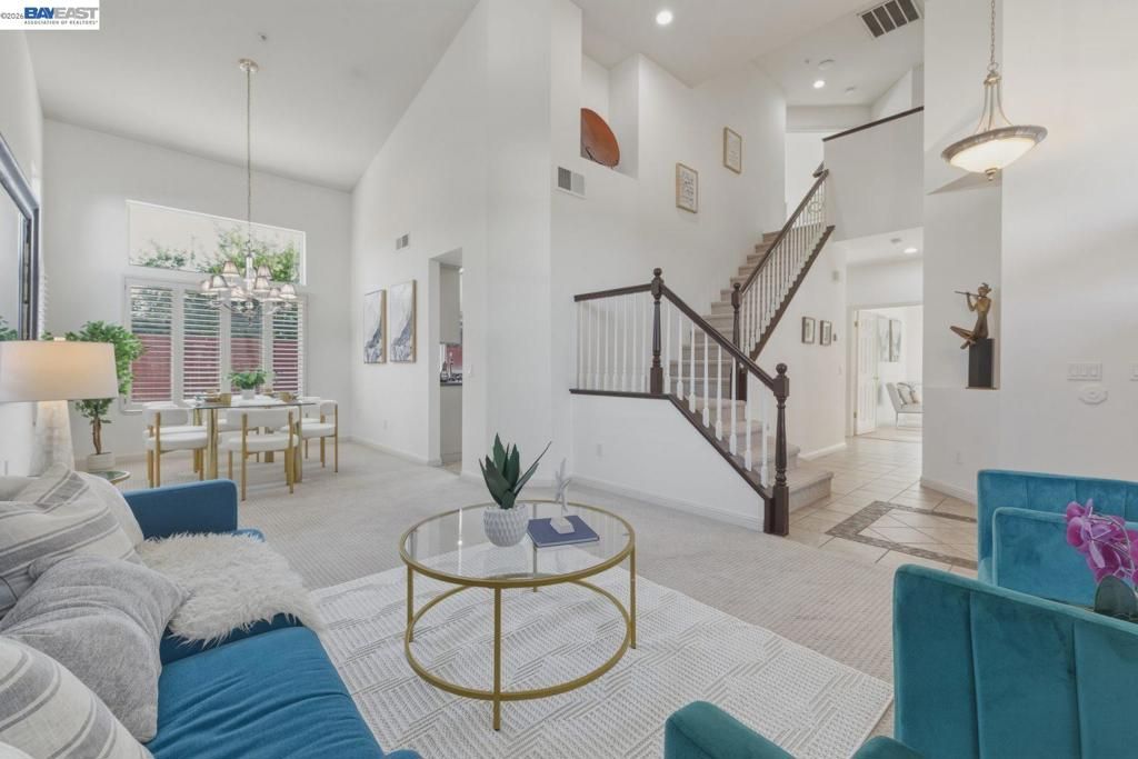 Image 4 of property listing at 5689 Mollie Cir, Livermore, CA 94551