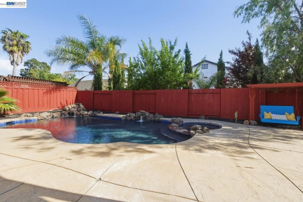 Image 42 of property listing at 5689 Mollie Cir, Livermore, CA 94551