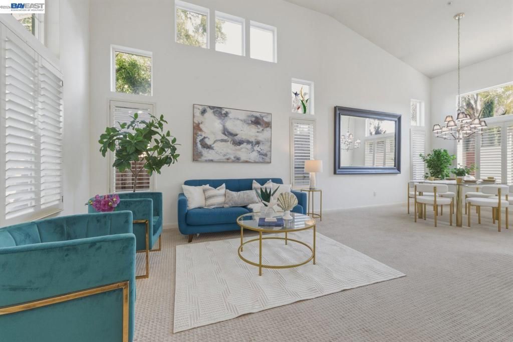 Image 5 of property listing at 5689 Mollie Cir, Livermore, CA 94551