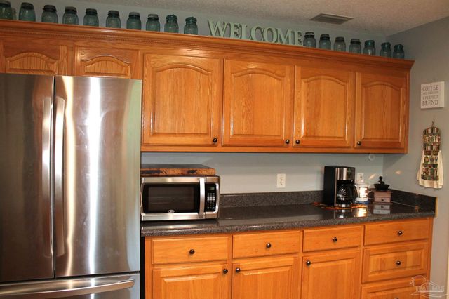 5540 Forest Hills Ln, Milton, FL 32570