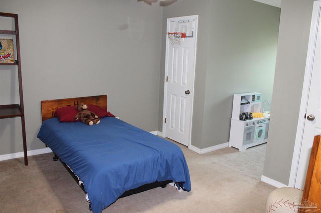 5540 Forest Hills Ln, Milton, FL 32570