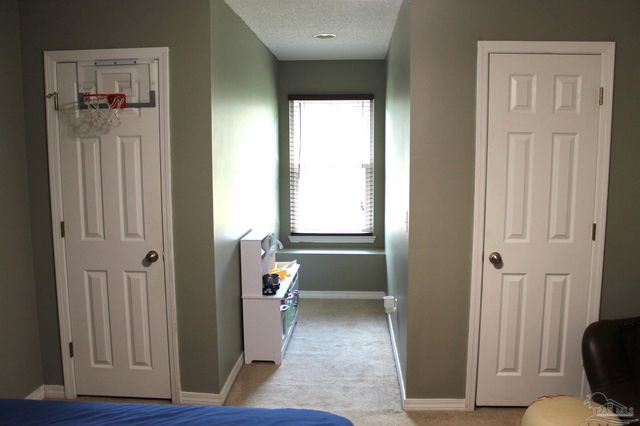 5540 Forest Hills Ln, Milton, FL 32570