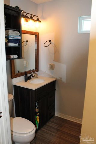 5540 Forest Hills Ln, Milton, FL 32570