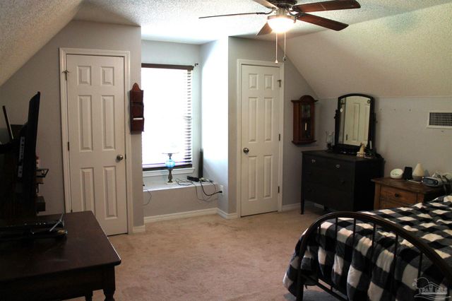 5540 Forest Hills Ln, Milton, FL 32570