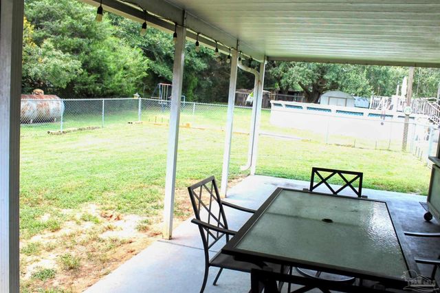 5540 Forest Hills Ln, Milton, FL 32570