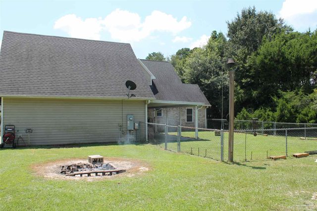 5540 Forest Hills Ln, Milton, FL 32570