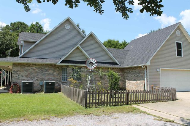 5540 Forest Hills Ln, Milton, FL 32570