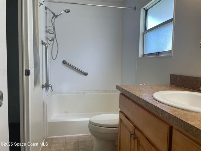 558 Marnie Circle, Melbourne, FL 32904