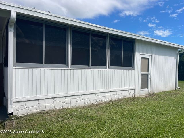 558 Marnie Circle, Melbourne, FL 32904