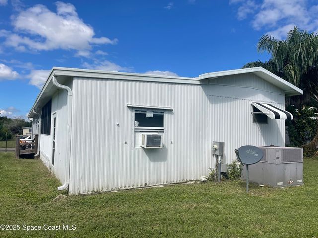 558 Marnie Circle, Melbourne, FL 32904