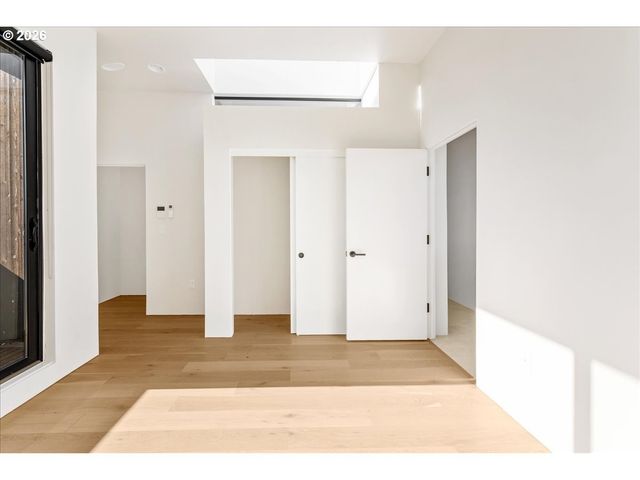 2268 Se DIVISION St, Portland, OR 97202