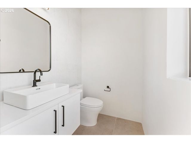 2268 Se DIVISION St, Portland, OR 97202