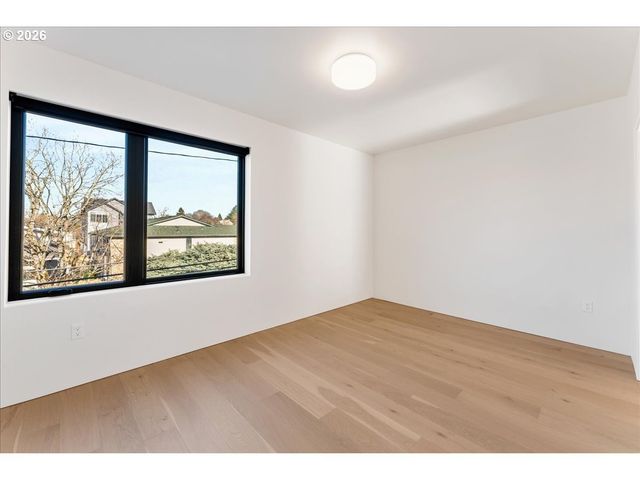 2268 Se DIVISION St, Portland, OR 97202