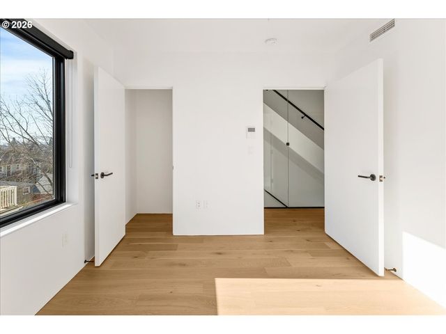 2268 Se DIVISION St, Portland, OR 97202