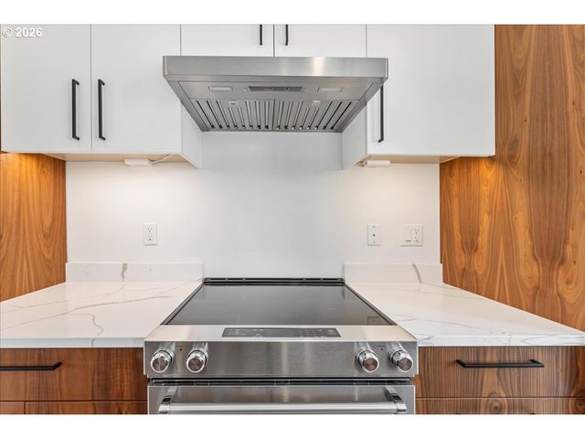 2268 Se DIVISION St, Portland, OR 97202