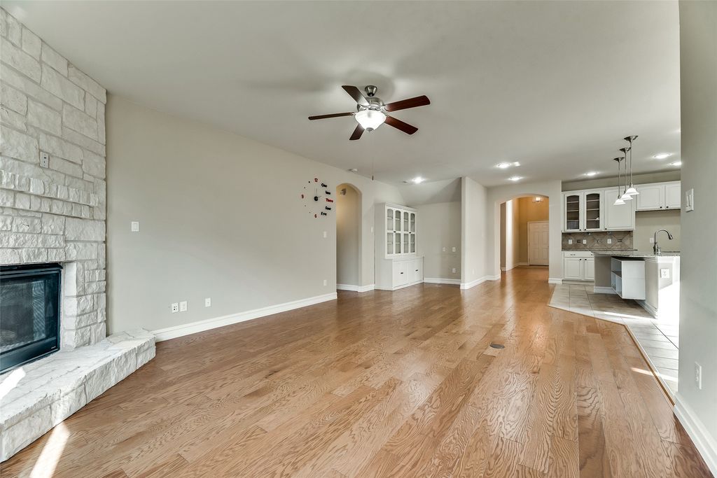 660 Hobie Point Drive, Lewisville, TX 75056