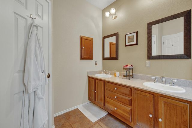 6661 Ruxton LN, Austin, TX 78749