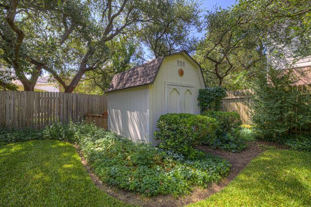 6661 Ruxton LN, Austin, TX 78749