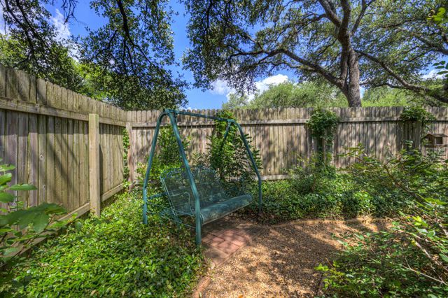 6661 Ruxton LN, Austin, TX 78749
