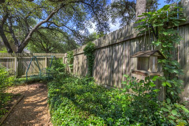 6661 Ruxton LN, Austin, TX 78749