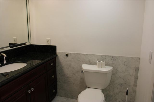 3200 Port Royale Drive 2007, Fort Lauderdale, FL 33308