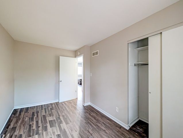 8616 Hickory Avenue, Crystal Lake, IL 60014