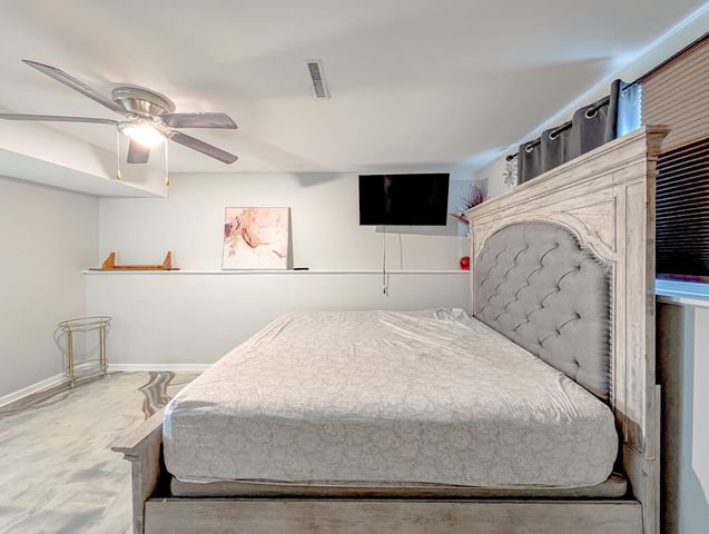 8616 Hickory Avenue, Crystal Lake, IL 60014