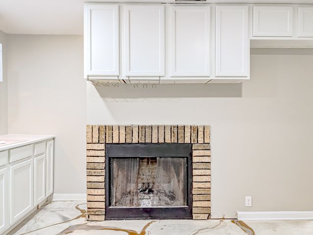 8616 Hickory Avenue, Crystal Lake, IL 60014