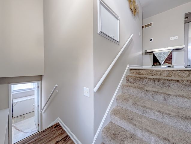 8616 Hickory Avenue, Crystal Lake, IL 60014