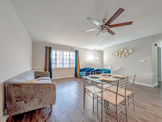 8616 Hickory Avenue, Crystal Lake, IL 60014