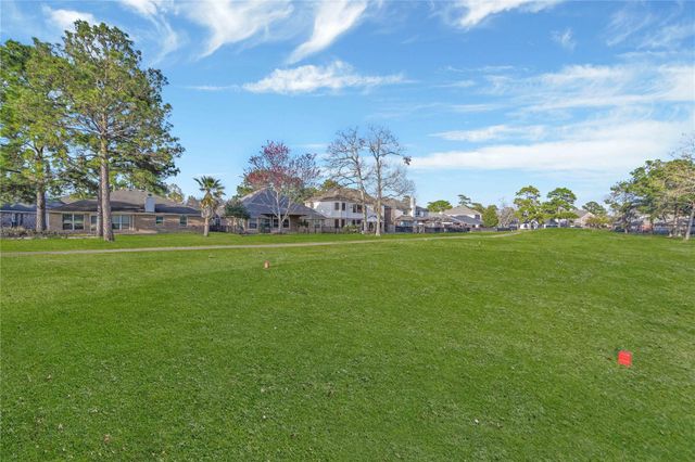8506 Hunters Village Drive, Humble, TX 77346