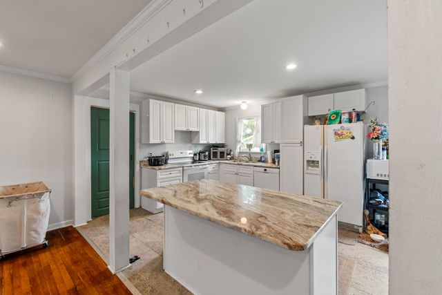 207 Margaret Ave., Petal, MS 39465
