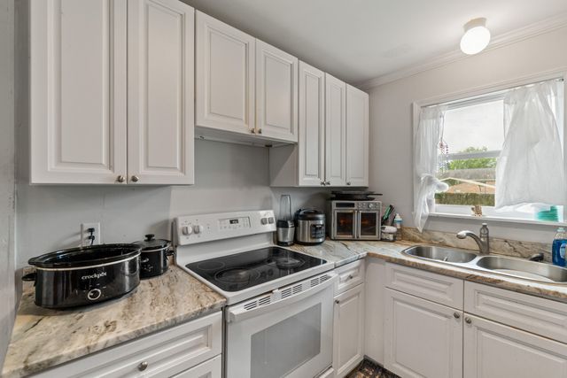 207 Margaret Ave., Petal, MS 39465