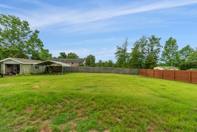 207 Margaret Ave., Petal, MS 39465
