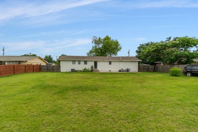 207 Margaret Ave., Petal, MS 39465