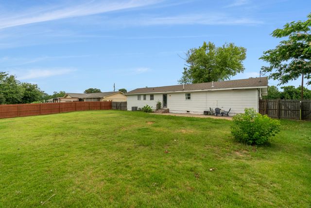 207 Margaret Ave., Petal, MS 39465